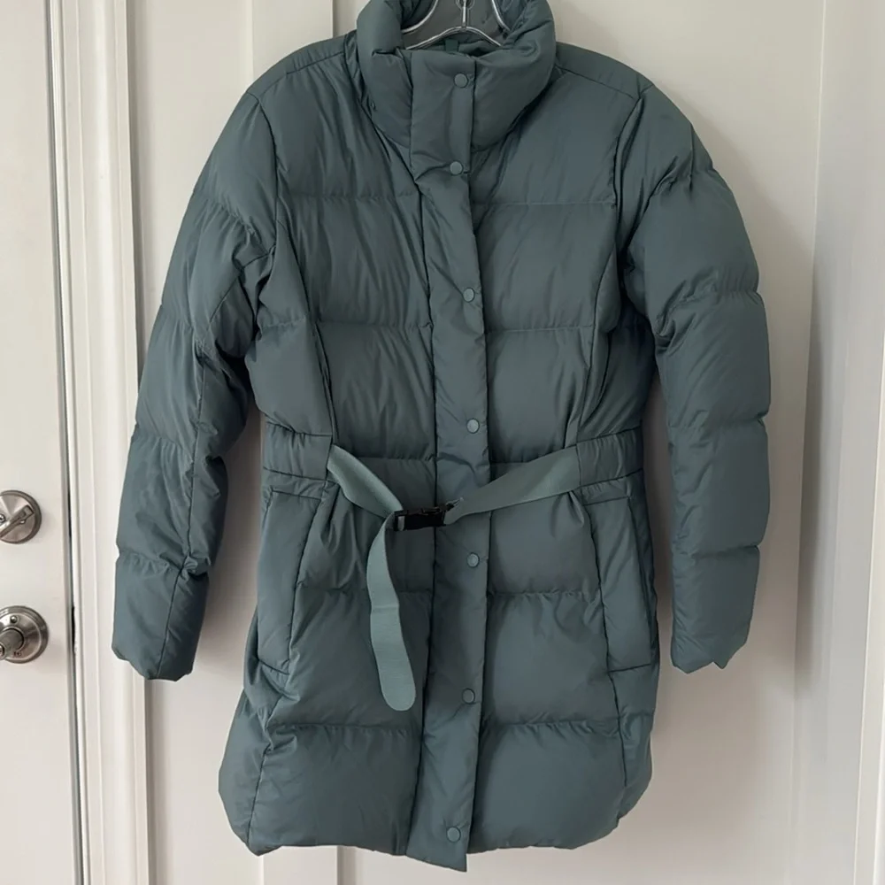 lululemon athletica Green Puffer Jacket - Picture 2 of 12